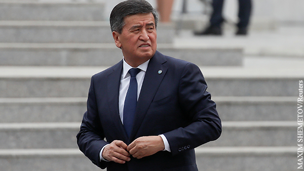 Экс-премьер Киргизии рассказал, кто заставил президента Жээнбекова уйти в отставку