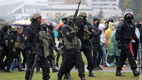 В МВД Белоруссии назвали условие применения огнестрельного оружия против протестующих