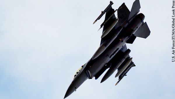 США собрались подарить Болгарии два списанных истребителя F-16