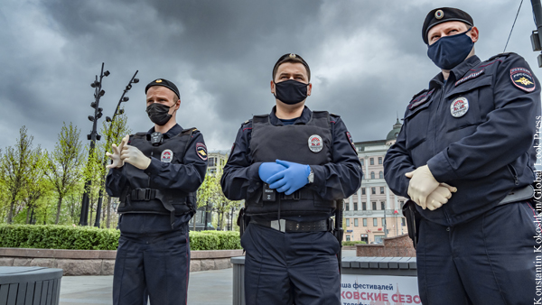 В Госдуме придумали способ убедить россиян носить маски и перчатки