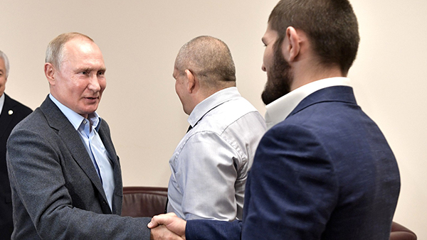 Кремль подтвердил желание Путина встретиться с Нурмагомедовым