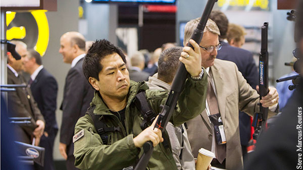 В США продажи оружия выросли более чем на 90%