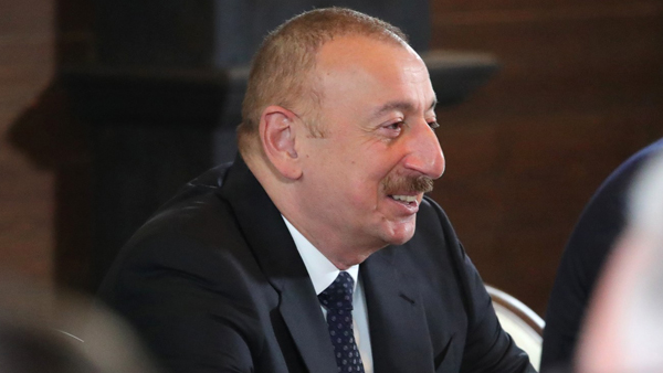 Алиев объявил о возвращении Азербайджану трех районов вокруг Карабаха