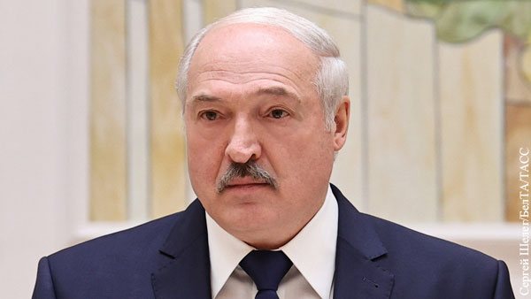 Лукашенко пояснил поручение не пускать в Белоруссию уехавших на заработки врачей