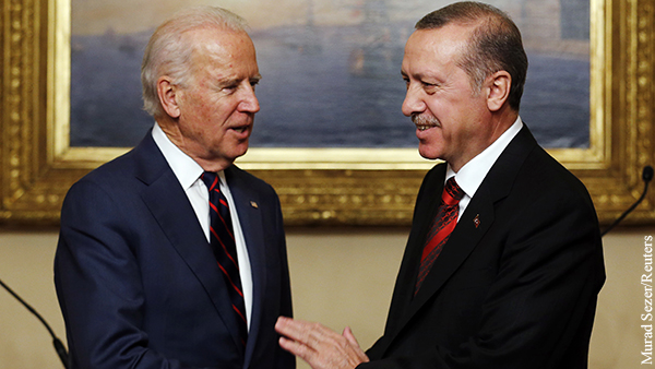 Москва должна извлечь выгоду из отношения Байдена к Турции