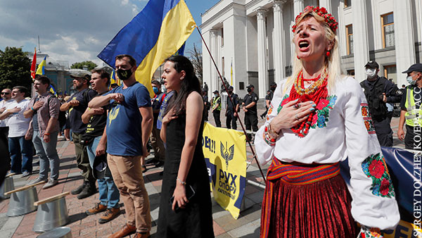 Большинство украинцев признали неизбежность распада страны