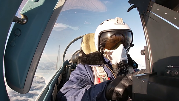 Минобороны опубликовало видео воздушного боя истребителей Су-35С
