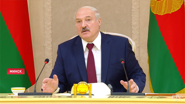 Лукашенко исключил передачу поста президента Белоруссии сыновьям