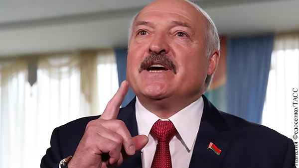 Лукашенко заявил о центрах спецслужб США в Киеве и под Варшавой