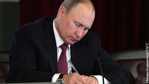 Путин продлил действие контрсанкций