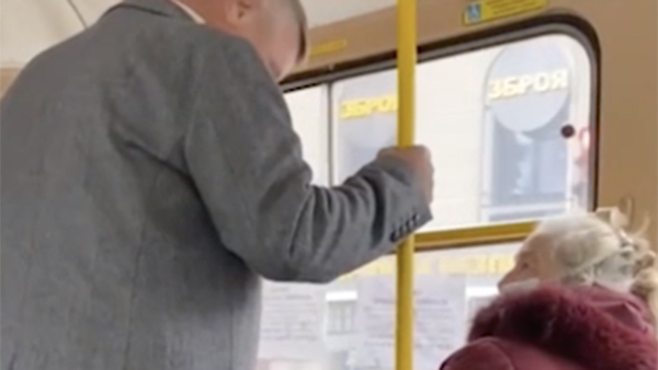 Пассажиры трамвая в Одессе усмирили ярую поклонницу украинского языка