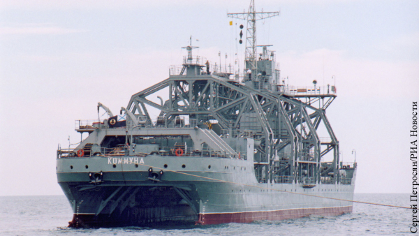 Построенное при царе судно ВМФ России получило мини-субмарину