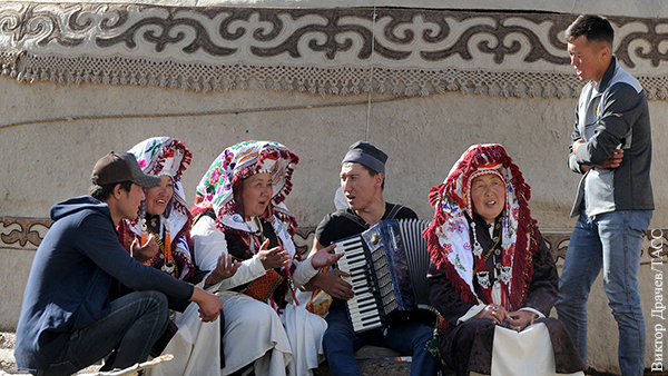 Киргизы делают выбор между нищетой и русским языком