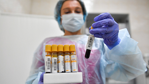 В России за сутки выявили 27,5 тыс. случаев коронавируса