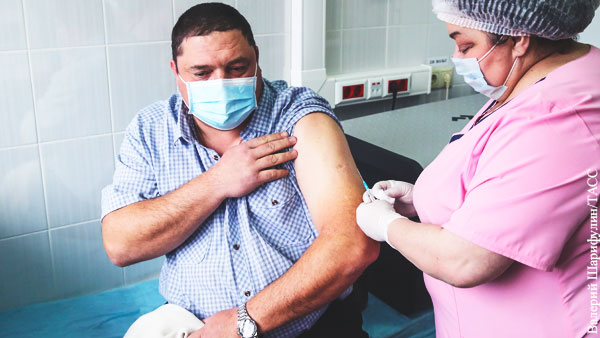 Путин объявил о начале масштабной вакцинации от коронавируса