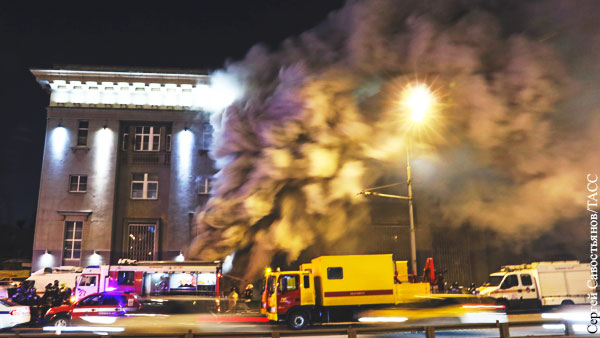 Пожар в коллекторе на Ленинградском проспекте в Москве локализован