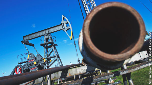 Страны ОПЕК+ договорились нарастить добычу нефти