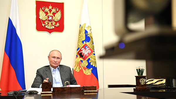 Путин поучаствовал в акции «Елка желаний»