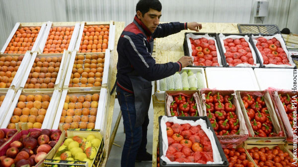 Почему бакинским помидорам закрыли российскую границу