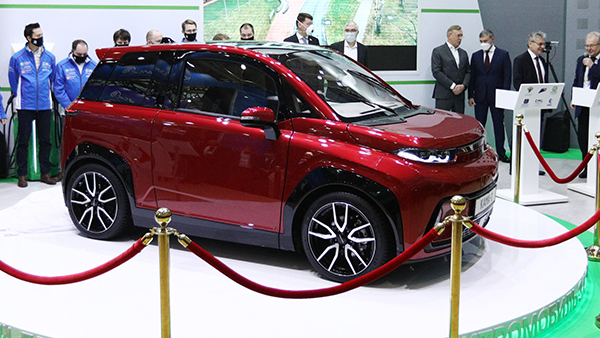 Электромобиль «Кама-1» представили на выставке Вузпромэкспо