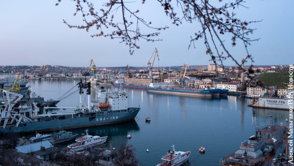Украина «арестовала» 32 судна за заход в порты Крыма
