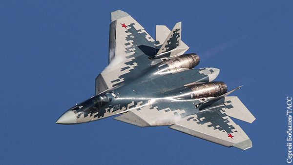 ВКС России получили первый серийный Су-57 