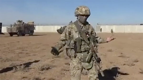 Военный эксперт оценил видео с матерящимся российским спецназовцем в Сирии