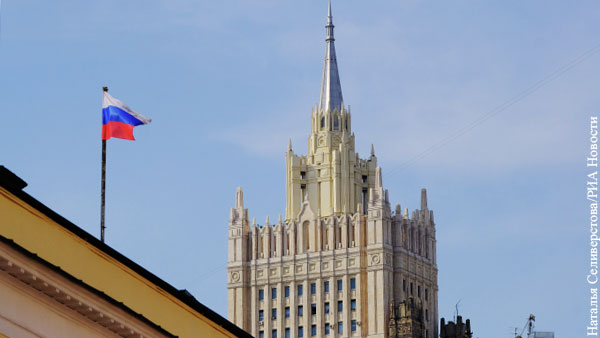 Москва расширила ответные санкции против Британии из-за инцидента с Навальным
