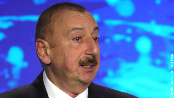 Алиев пообещал за год построить в Карабахе международный аэропорт