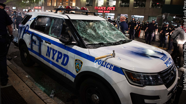 Полицию Нью-Йорка обвинили в чрезмерном применении силы при погромах