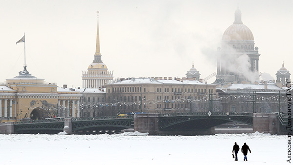 В Минздраве объяснили, почему Петербург обогнал Москву по количеству заболевших COVID-19