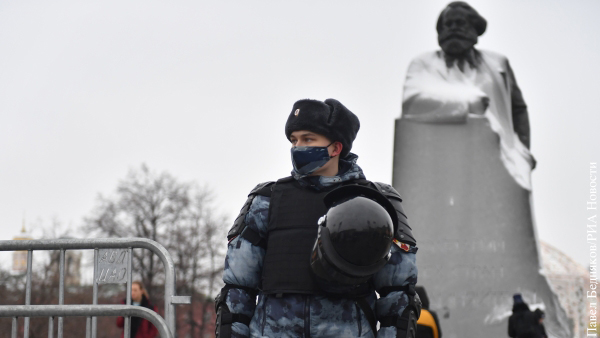 Участники незаконной акции в Москве умышленно блокировали движение транспорта