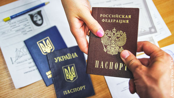 Имеющих двойное гражданство с РФ украинцев лишат права голоса