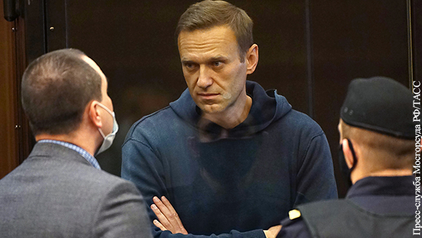 ФСИН попросила суд заменить условное наказание Навальному на 3,5 года колонии