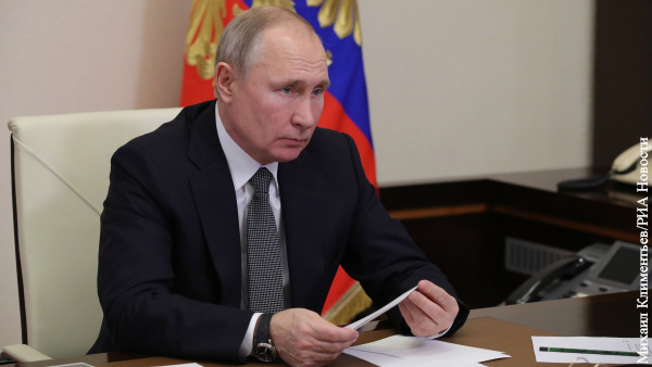 Путин поручил устранить проблемы с зарплатами бюджетников