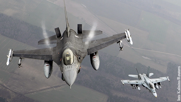 Киев предостерегли от «опасной игры» с полетами НАТО над Крымом