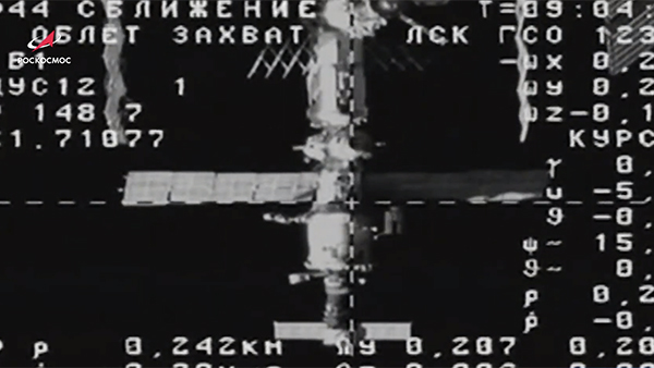Экипаж пристыковал «Прогресс» к МКС в ручном режиме