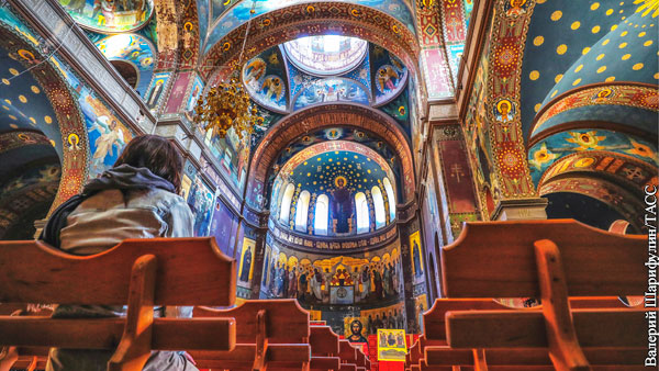 В православных храмах Абхазии приостановили богослужения
