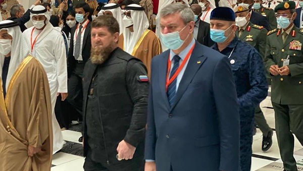 Вице-премьера Украины заставили объясняться за фото с Кадыровым