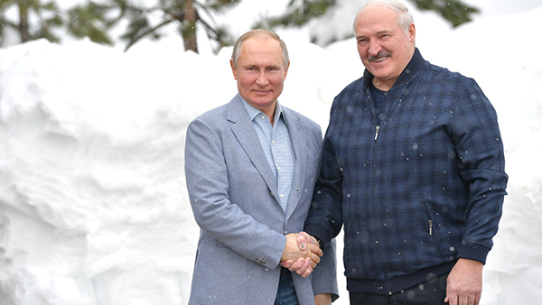 Лукашенко поблагодарил Путина за помощь белорусской экономике