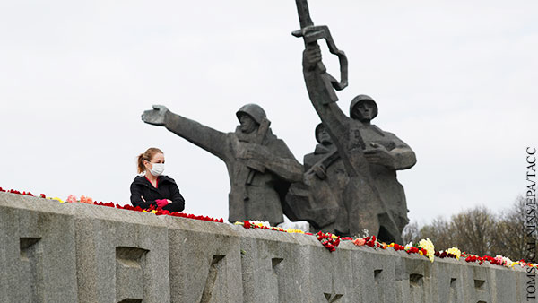 Как спасти советские монументы в Прибалтике