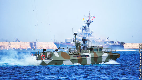 ЧФ взял под наблюдение тральщики ВМС Испании и Греции в Черном море