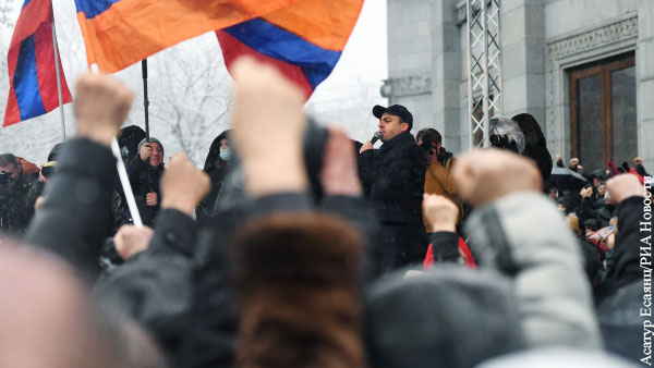 Эксперт: В Армении может состояться первый военный переворот на постсоветском пространстве