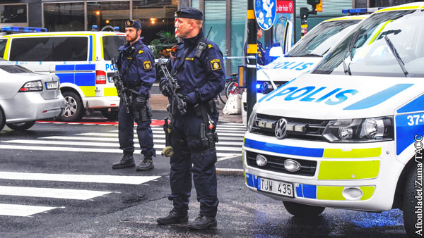 В Швеции вооруженный мужчина ранил восемь человек