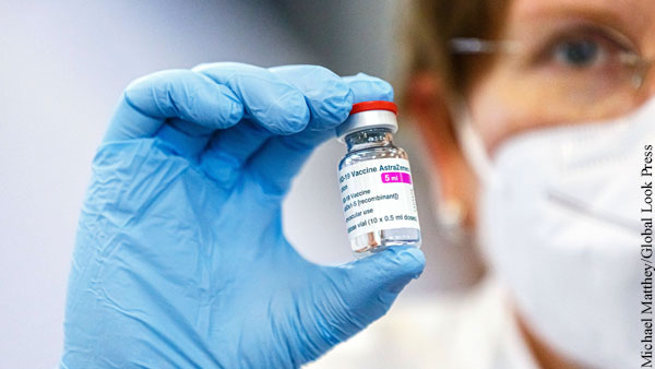 В Австрии приостановили использование вакцины AstraZeneca после гибели женщины