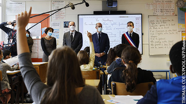 Школьница призналась в клевете на убитого за оскорбление ислама учителя во Франции