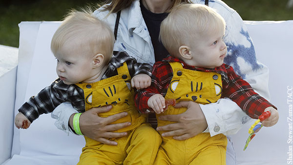 Ученые заявили о рекордном увеличении случаев рождения близнецов за всю историю