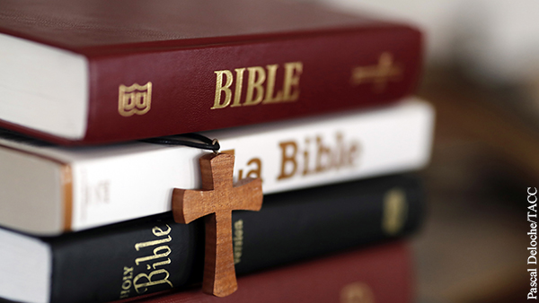 Мнения: До запрета Библии на Западе остался всего один шаг