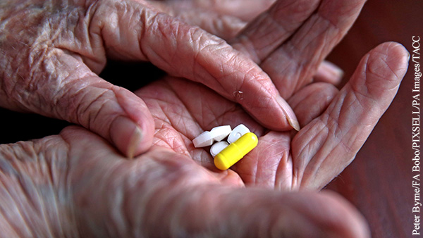 Пандемия подсадила пожилых на наркотики
