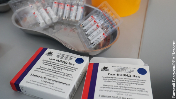 В мире: Жители стран Прибалтики мечтают о российской вакцине